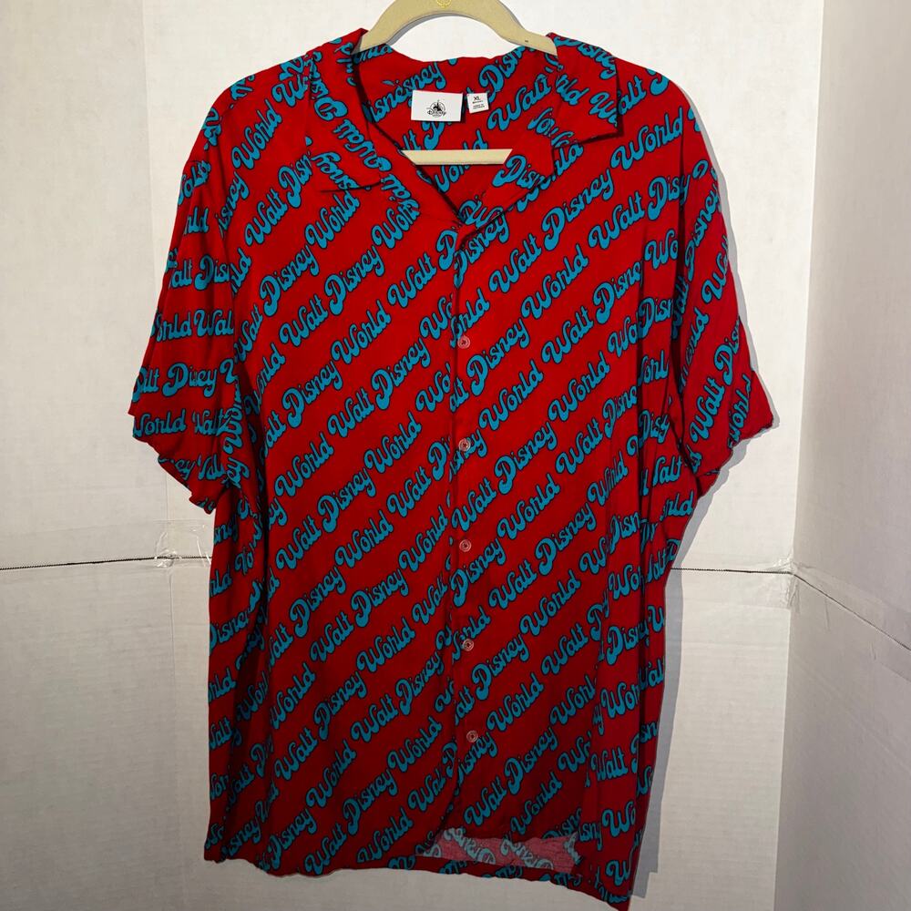 Walt Disney World Mens short sleeve camp shirt size XL